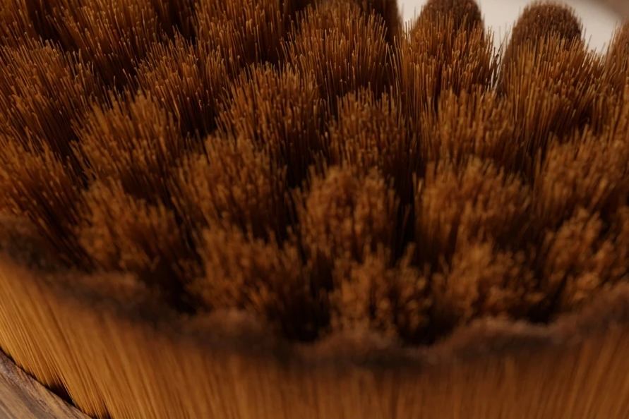 GlowLift™ Sculpting Brush